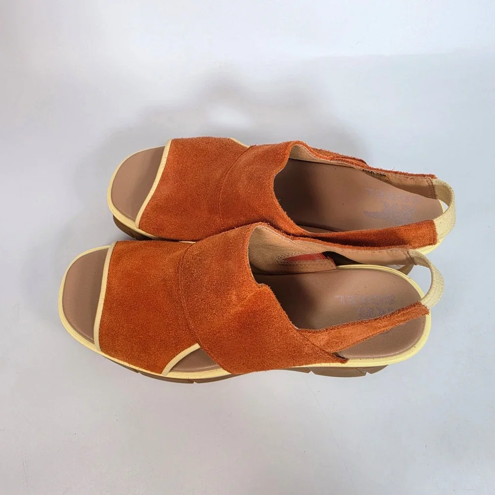 SOREL Joanie III Slingback Wedge Sandals Women's 8.5 Orange Suede Chunky Retro